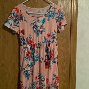 Floral maxi dress with pockets